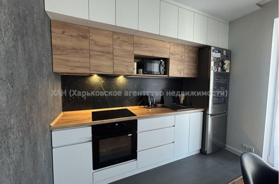 Продам квартиру, Драгоманова ул. , 1 кім., 38 м², авторский дизайн 