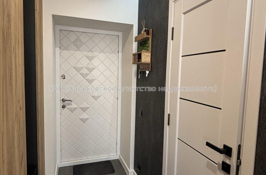 Продам квартиру, Драгоманова ул. , 1 кім., 38 м², авторский дизайн 