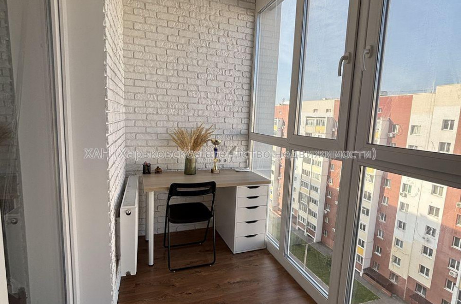 Продам квартиру, Драгоманова ул. , 1 кім., 38 м², авторский дизайн 