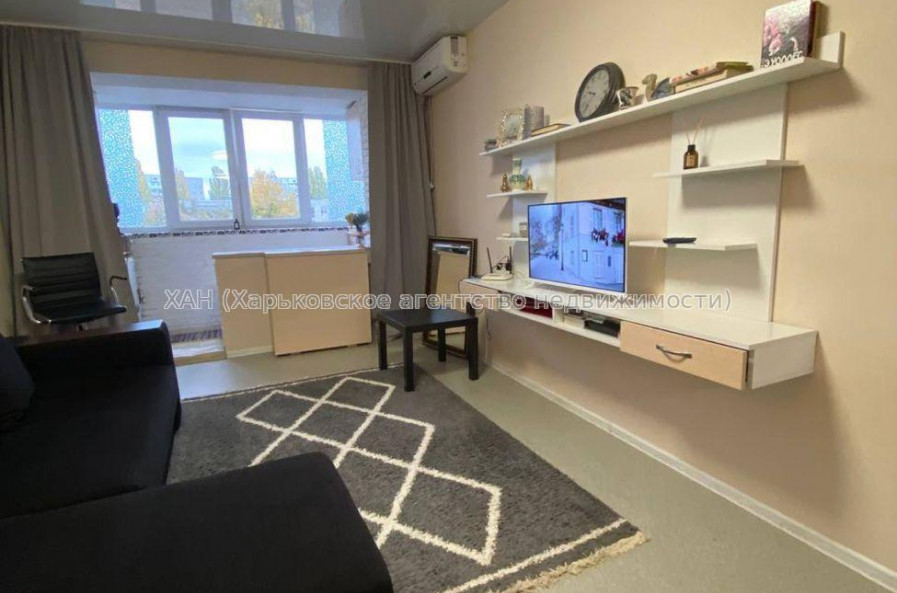 Продам квартиру, Гвардейцев Широнинцев ул. , 1  ком., 30.70 м², капитальный ремонт 