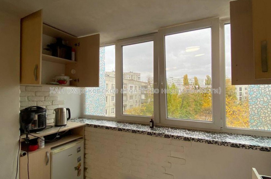 Продам квартиру, Гвардейцев Широнинцев ул. , 1  ком., 30.70 м², капитальный ремонт 