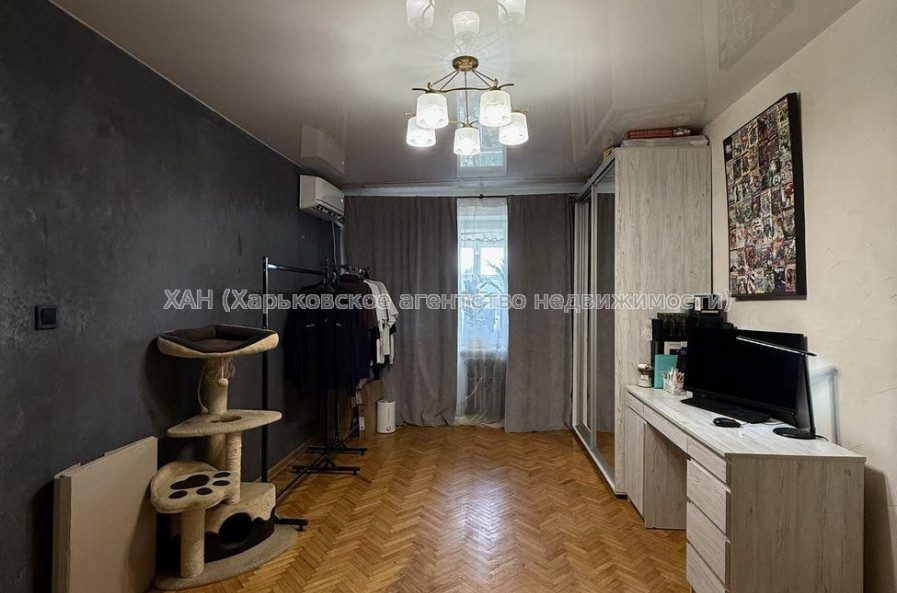 Продам квартиру, Каденюка ул. , 1  ком., 30.50 м², косметический ремонт 