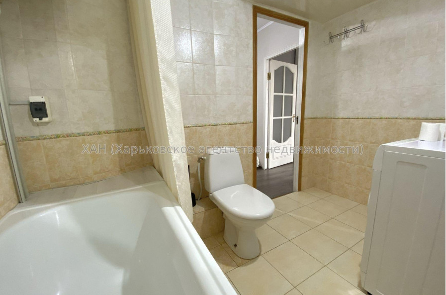 Продам квартиру, Непокоренных ул. , 1  ком., 33.20 м², капитальный ремонт 