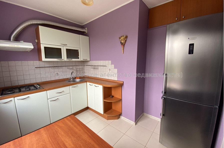 Продам квартиру, Непокоренных ул. , 1  ком., 33.20 м², капитальный ремонт 