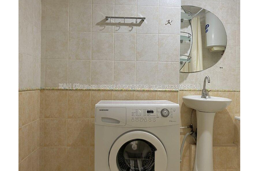 Продам квартиру, Непокоренных ул. , 1  ком., 33.20 м², капитальный ремонт 
