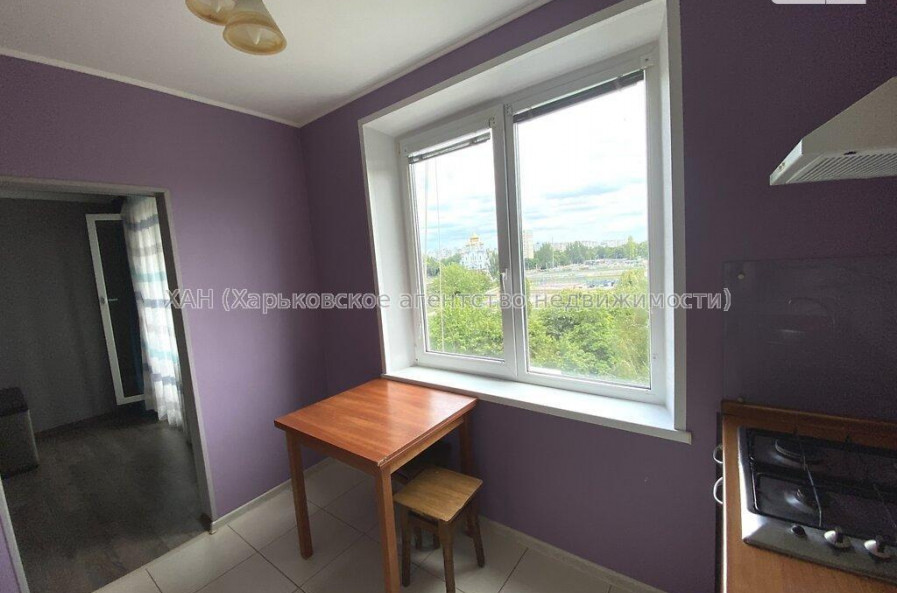 Продам квартиру, Непокоренных ул. , 1  ком., 33.20 м², капитальный ремонт 
