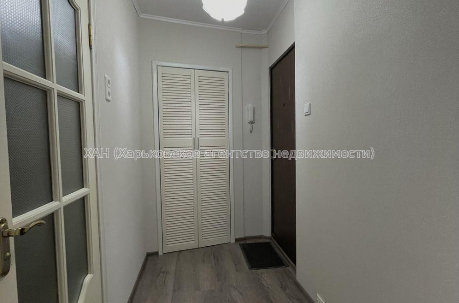Продам квартиру, Непокоренных ул. , 1  ком., 33.20 м², капитальный ремонт 