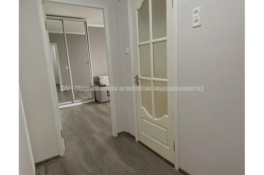 Продам квартиру, Непокоренных ул. , 1  ком., 33.20 м², капитальный ремонт 