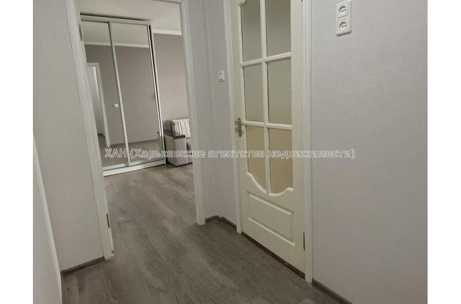 Продам квартиру, Непокоренных ул. , 1 кім., 33.20 м², капитальный ремонт 