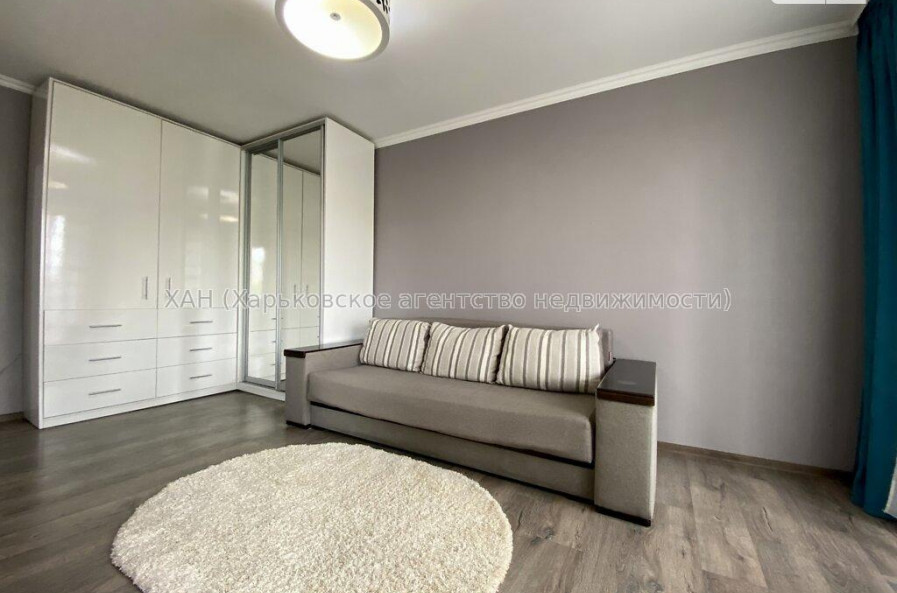 Продам квартиру, Непокоренных ул. , 1  ком., 33.20 м², капитальный ремонт 