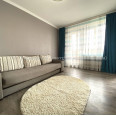 Продам квартиру, Непокоренных ул. , 1  ком., 33.20 м², капитальный ремонт 