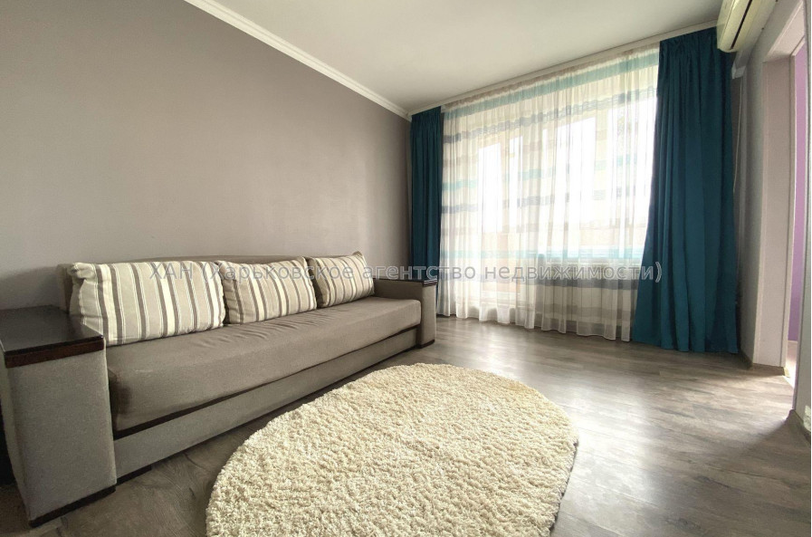 Продам квартиру, Непокоренных ул. , 1  ком., 33.20 м², капитальный ремонт 