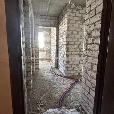 Продам квартиру, Мира ул. , 2  ком., 56 м², без внутренних работ 