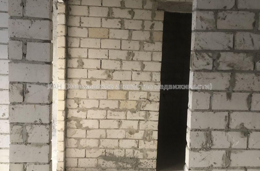 Продам квартиру, Мира ул. , 1  ком., 40 м², без внутренних работ 