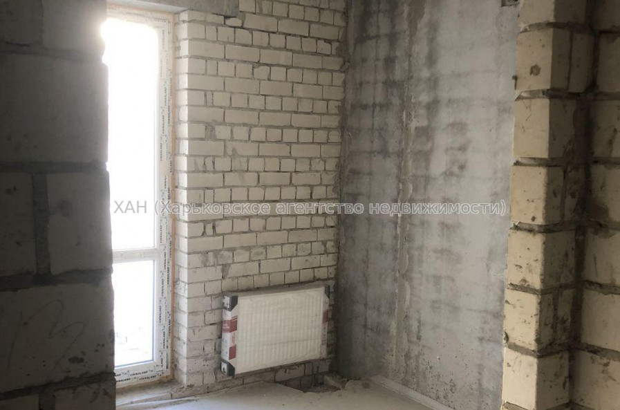 Продам квартиру, Мира ул. , 1  ком., 40 м², без внутренних работ 