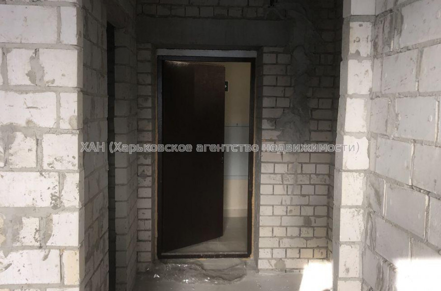 Продам квартиру, Мира ул. , 1  ком., 40 м², без внутренних работ 