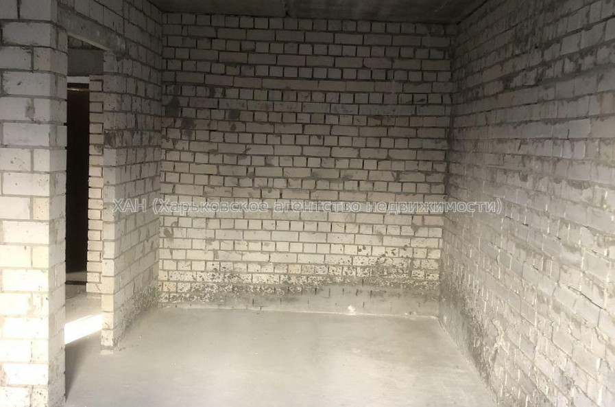 Продам квартиру, Мира ул. , 1  ком., 40 м², без внутренних работ 