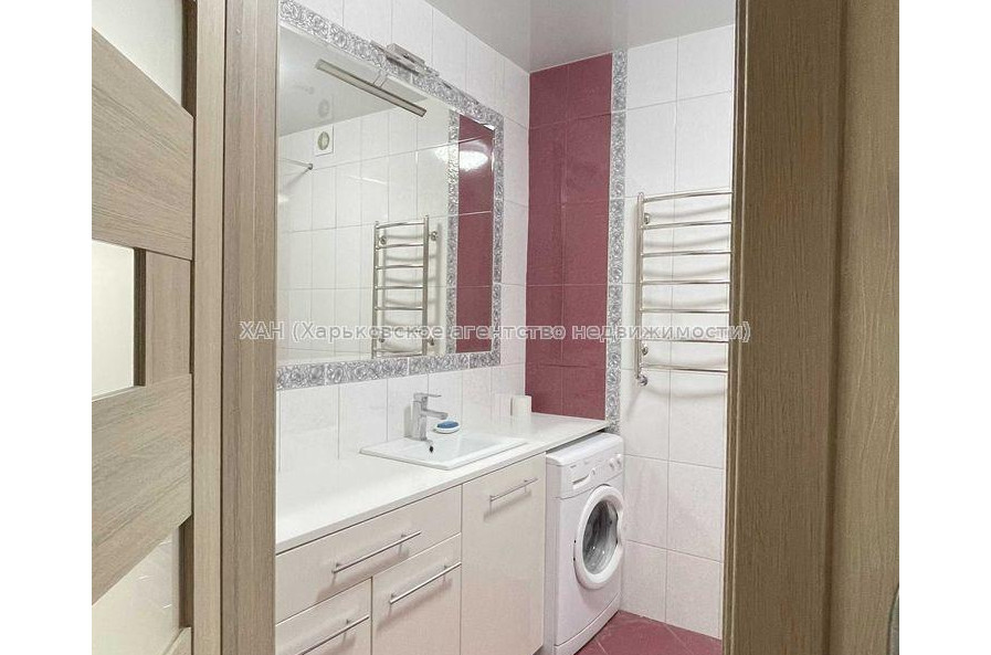 Продам квартиру, Любови Малой  просп. , 1 кім., 50 м², евроремонт 