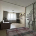 Продам квартиру, Любови Малой  просп. , 1  ком., 50 м², евроремонт 