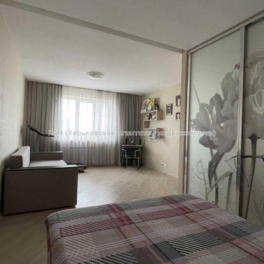Продам квартиру, Любови Малой  просп. , 1  ком., 50 м², евроремонт 