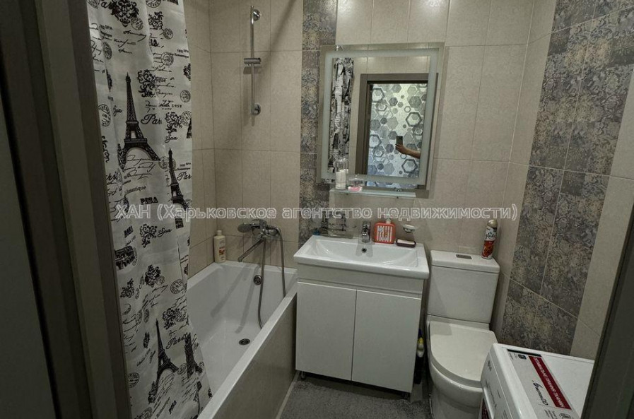 Продам квартиру, Гвардейцев Широнинцев ул. , 3 кім., 69 м², евроремонт 