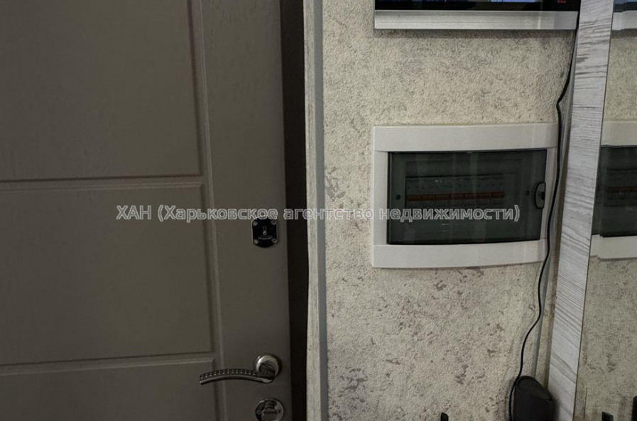 Продам квартиру, Гвардейцев Широнинцев ул. , 3 кім., 69 м², евроремонт 