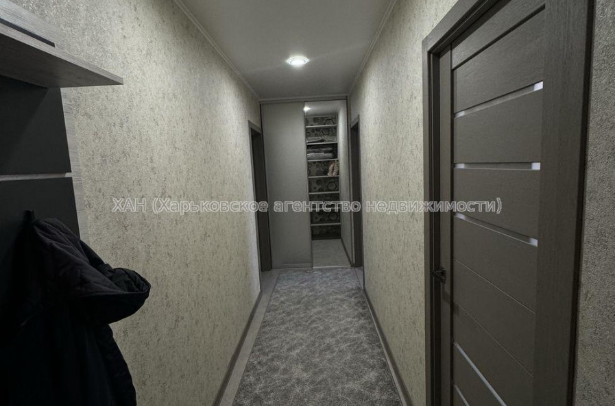 Продам квартиру, Гвардейцев Широнинцев ул. , 3 кім., 69 м², евроремонт 