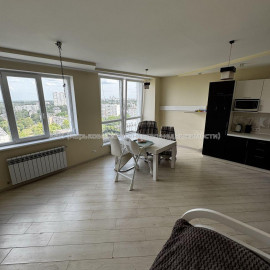 Продам квартиру, Юбилейный просп. , 3  ком., 95 м², авторский дизайн