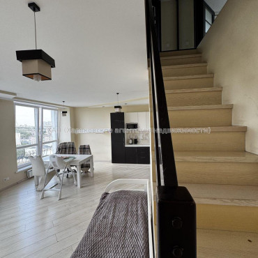 Продам квартиру, Юбилейный просп. , 3  ком., 95 м², авторский дизайн 