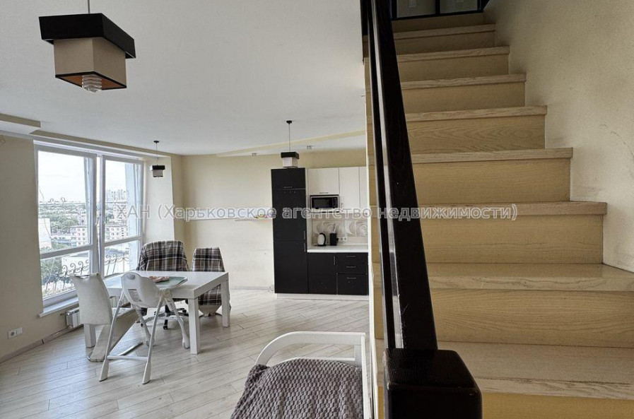 Продам квартиру, Юбилейный просп. , 3  ком., 95 м², авторский дизайн 