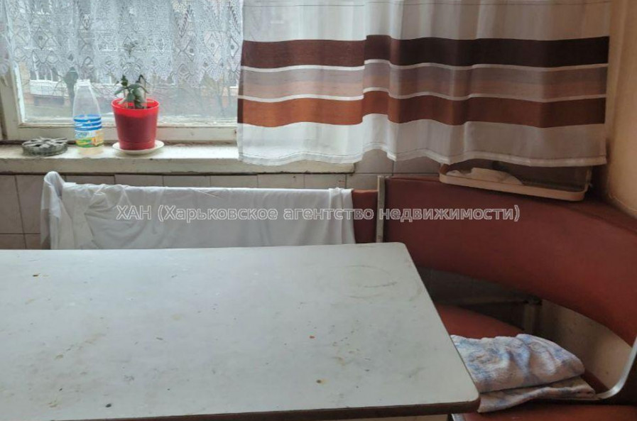 Здам квартиру, 3 кім., 64 м², без ремонта 