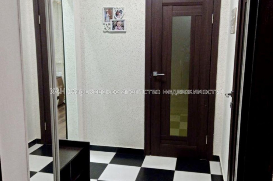 Продам квартиру, Ньютона ул. , 1 кім., 35.30 м², авторский дизайн 