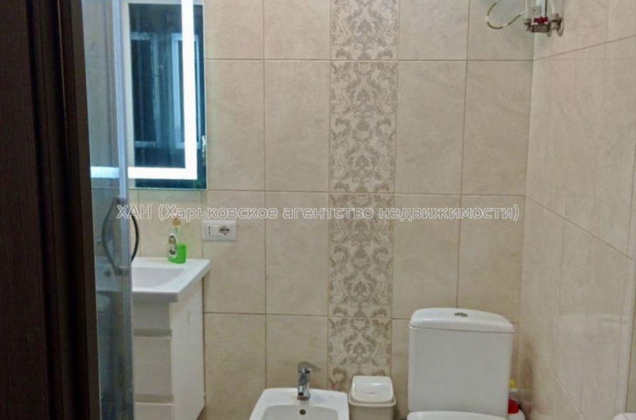 Продам квартиру, Ньютона ул. , 1 кім., 35.30 м², авторский дизайн 