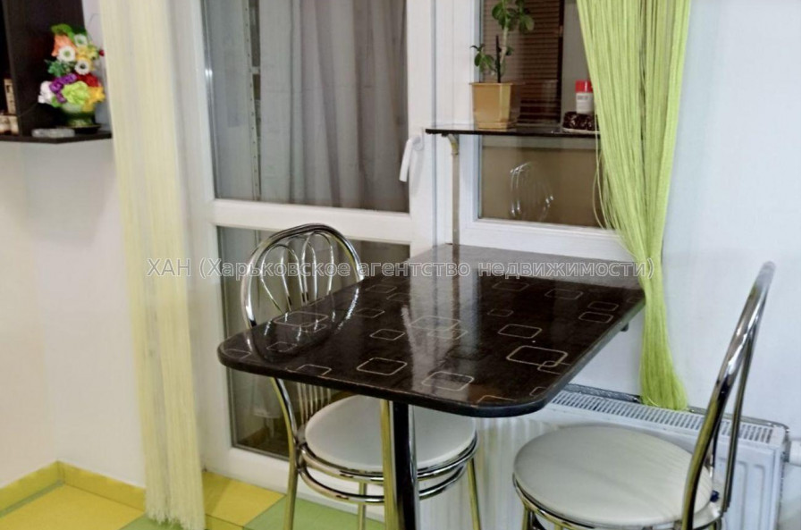 Продам квартиру, Ньютона ул. , 1 кім., 35.30 м², авторский дизайн 