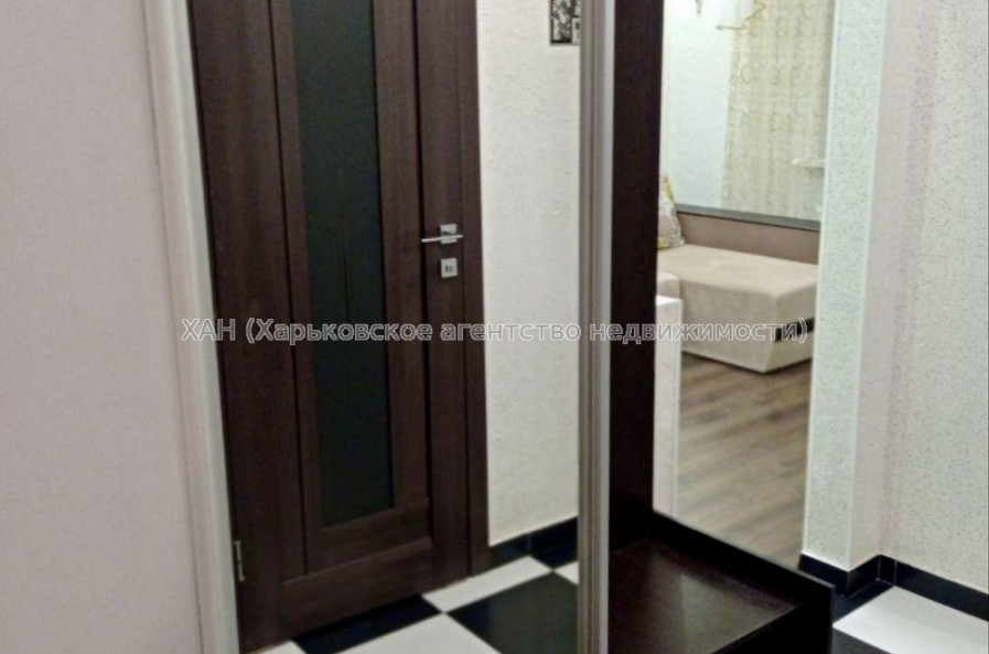 Продам квартиру, Ньютона ул. , 1 кім., 35.30 м², авторский дизайн 