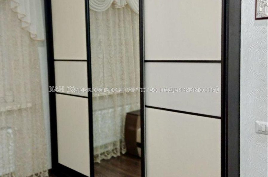 Продам квартиру, Ньютона ул. , 1 кім., 35.30 м², авторский дизайн 