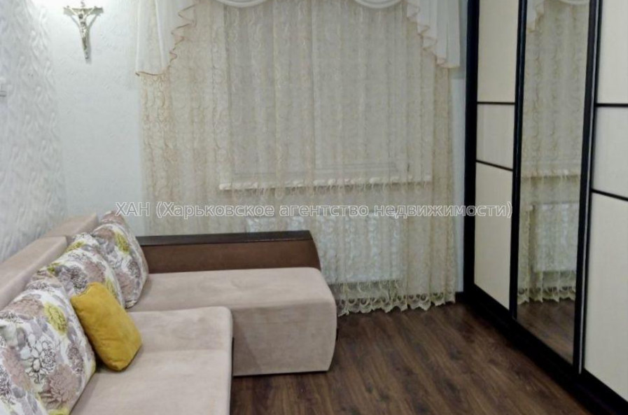 Продам квартиру, Ньютона ул. , 1 кім., 35.30 м², авторский дизайн 