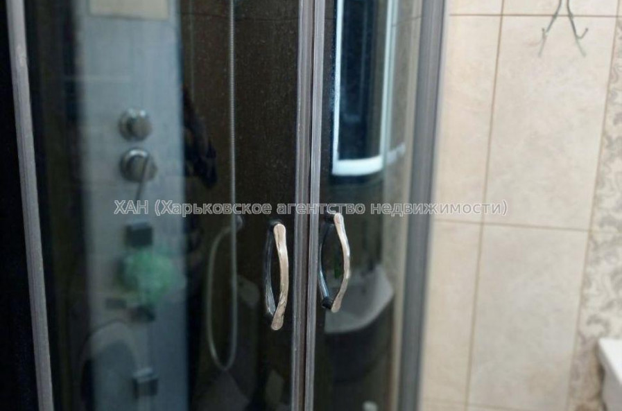 Продам квартиру, Ньютона ул. , 1 кім., 35.30 м², авторский дизайн 