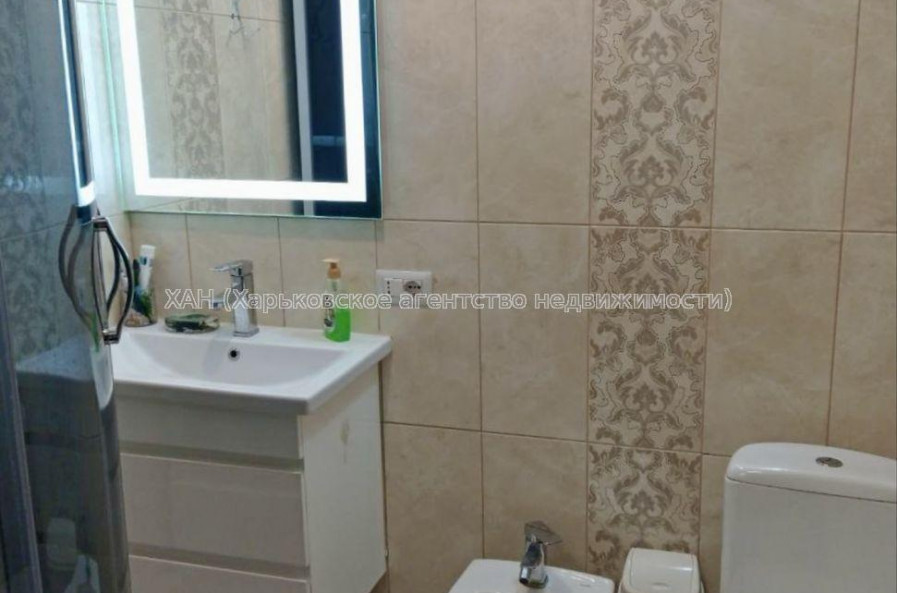 Продам квартиру, Ньютона ул. , 1 кім., 35.30 м², авторский дизайн 