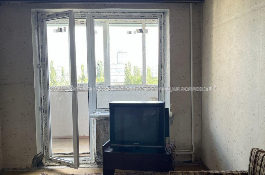 Продам квартиру, Победы просп. , 3  ком., 68.30 м², частичный ремонт 