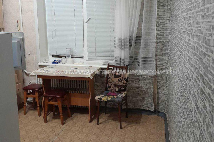 Продам квартиру, Гвардейцев Широнинцев ул. , 1  ком., 41 м², косметический ремонт 
