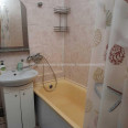 Продам квартиру, Гвардейцев Широнинцев ул. , 1  ком., 41 м², косметический ремонт 