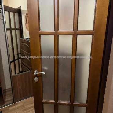 Продам квартиру, Натальи Ужвий ул. , 1  ком., 39.30 м², капитальный ремонт 