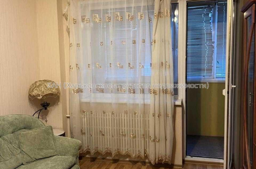 Продам квартиру, Натальи Ужвий ул. , 1  ком., 39.30 м², капитальный ремонт 