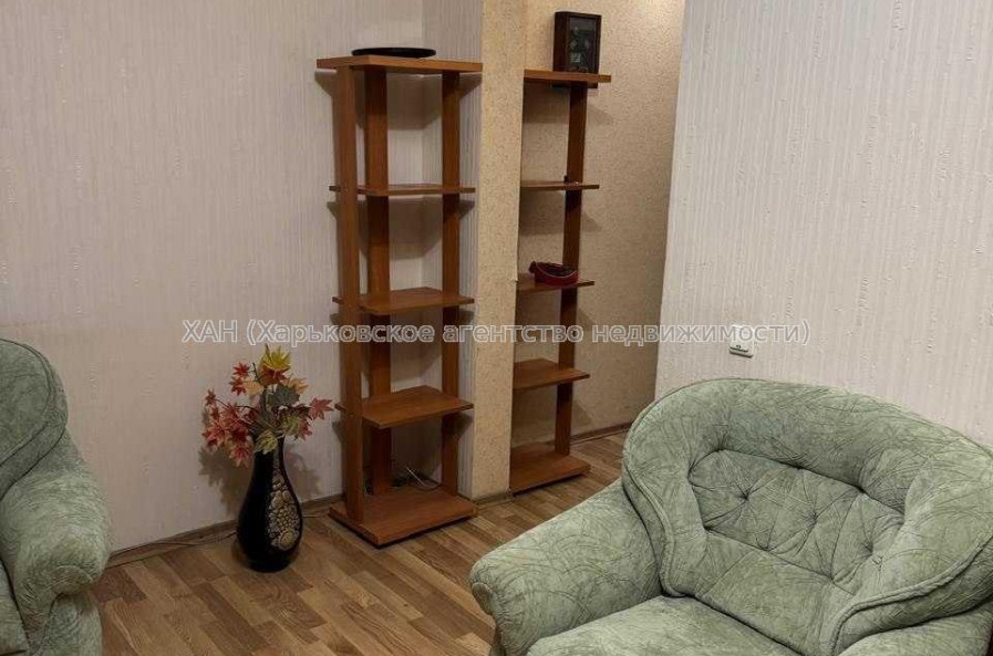 Продам квартиру, Натальи Ужвий ул. , 1  ком., 39.30 м², капитальный ремонт 
