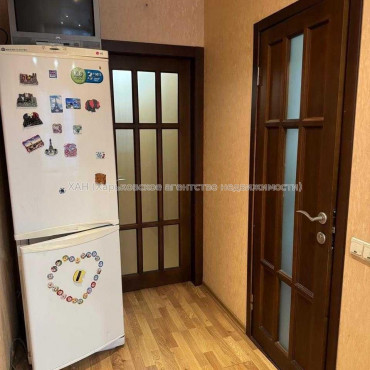 Продам квартиру, Натальи Ужвий ул. , 1  ком., 39.30 м², капитальный ремонт 