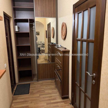 Продам квартиру, Натальи Ужвий ул. , 1  ком., 39.30 м², капитальный ремонт 