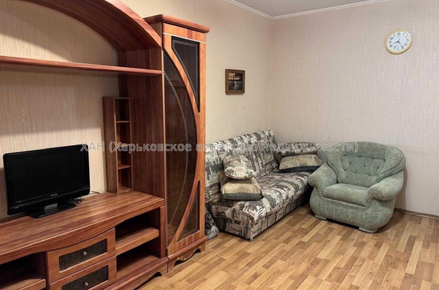 Продам квартиру, Натальи Ужвий ул. , 1  ком., 39.30 м², капитальный ремонт 