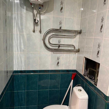 Продам квартиру, Натальи Ужвий ул. , 1  ком., 39.30 м², капитальный ремонт 