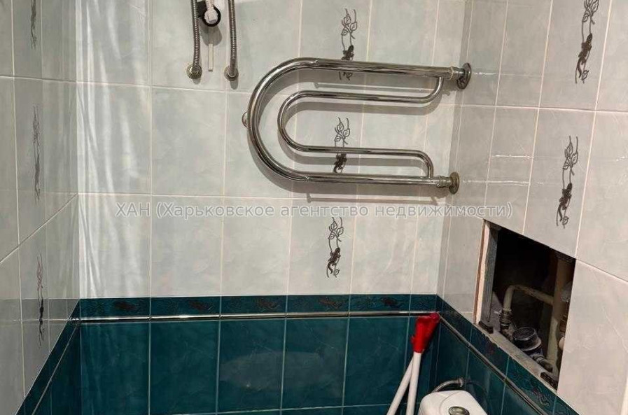 Продам квартиру, Натальи Ужвий ул. , 1  ком., 39.30 м², капитальный ремонт 
